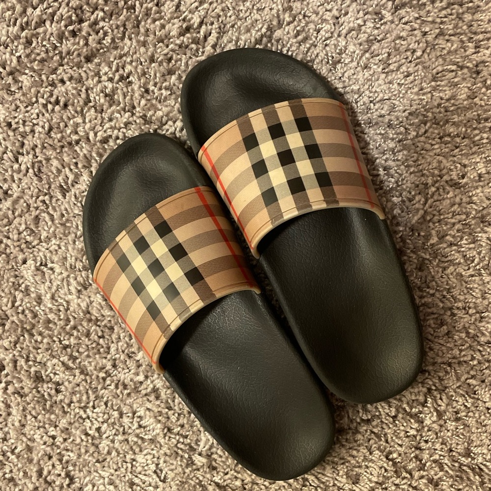 Burberry kids slides